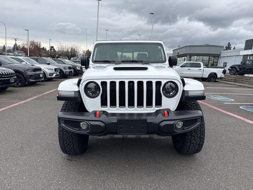 Bright White Clearcoat 2023 Jeep Gladiator Mojave