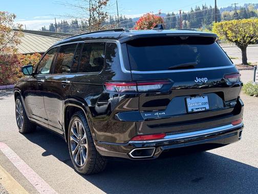 Diamond Black 2022 Jeep Grand Cherokee L Overland