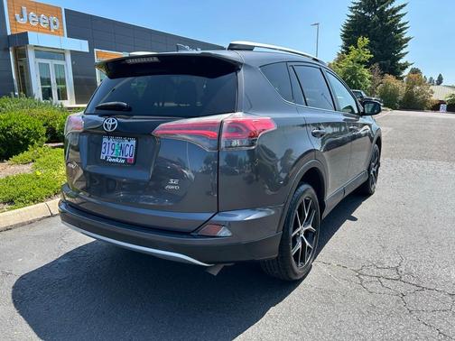 2016 Toyota RAV4 SE