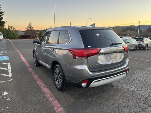 2020 Mitsubishi Outlander SEL