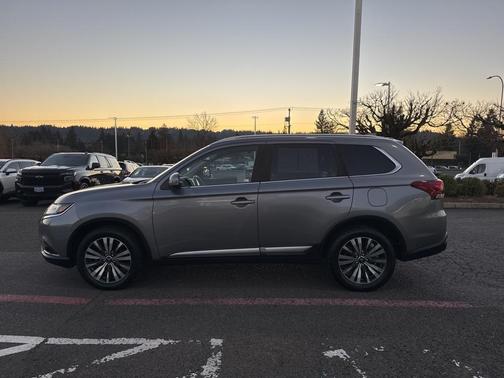 2020 Mitsubishi Outlander SEL