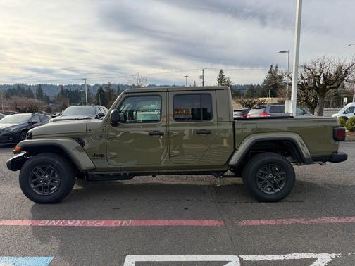 41 2026 Jeep Gladiator Sport