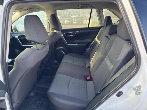 2023 Toyota RAV4 Hybrid Woodland Edition