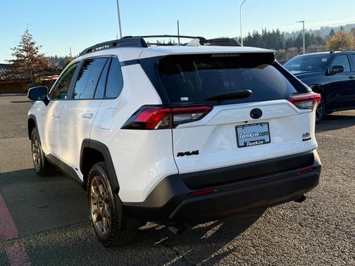 2023 Toyota RAV4 Hybrid Woodland Edition