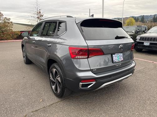 2024 Volkswagen Taos 1.5T SE