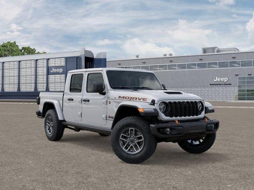 Bright White Clearcoat 2026 Jeep Gladiator Mojave