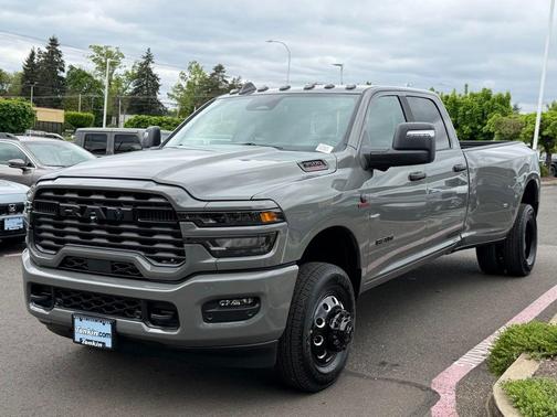 Ceramic Gray Clearcoat 2026 RAM 3500 Big Horn