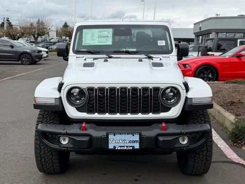 Bright White Clearcoat 2026 Jeep Gladiator Rubicon