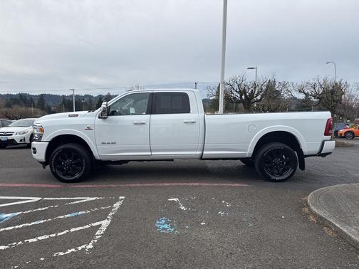 2024 RAM 3500 Laramie