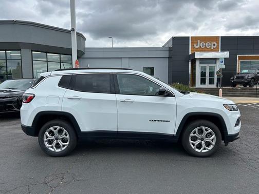 2025 Jeep Compass Latitude