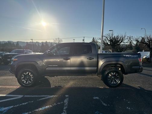 2020 Toyota Tacoma TRD Sport