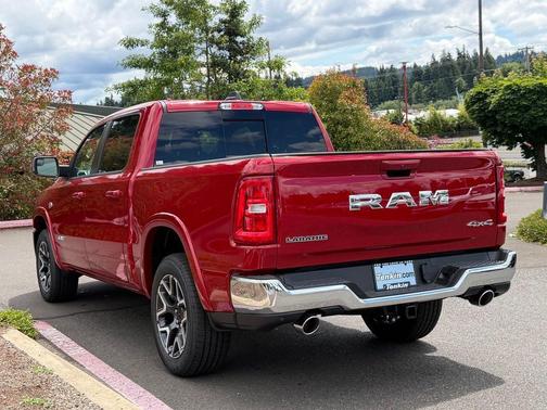 Molten Red Pearlcoat 2026 RAM 1500 Laramie