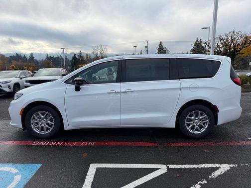 Bright White Clearcoat 2026 Chrysler Pacifica Select