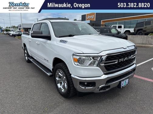 Bright White Clearcoat 2022 RAM 1500 Big Horn