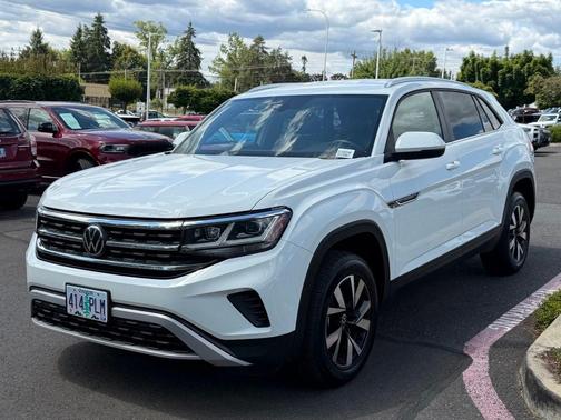 Pure White 2023 Volkswagen Atlas Cross Sport 2.0T SE