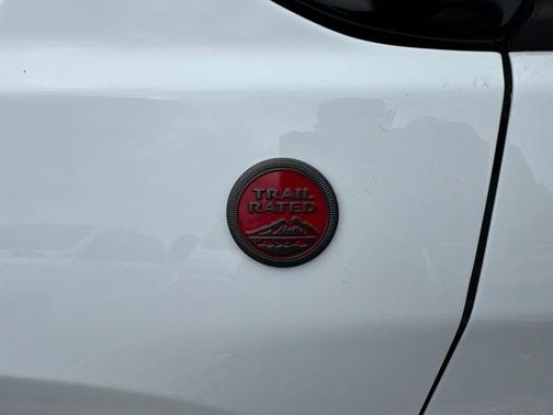 Bright White Clearcoat 2024 Jeep Compass Trailhawk