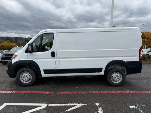 Bright White Clearcoat 2026 RAM ProMaster 1500 Low Roof