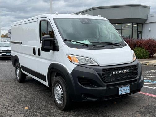 Bright White Clearcoat 2026 RAM ProMaster 1500 Low Roof