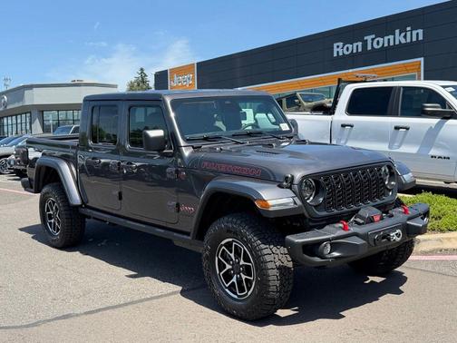 Granite Crystal Clearcoat Metallic 2026 Jeep Gladiator Shadow Ops