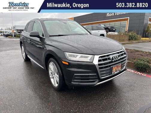 Brilliant Black 2018 Audi Q5 2.0T Premium Plus