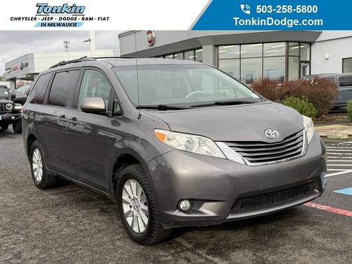 2013 Toyota Sienna XLE