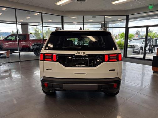 Bright White Clearcoat 2026 Jeep Cherokee Overland
