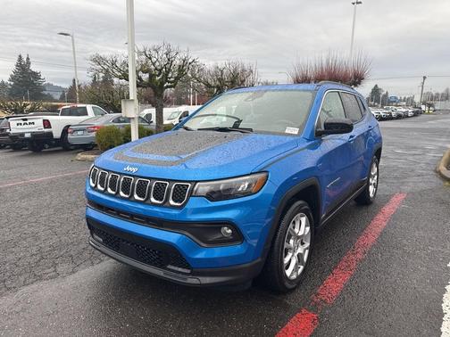 2023 Jeep Compass Latitude Lux