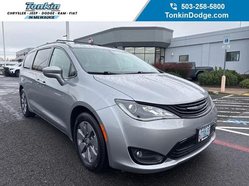 2018 Chrysler Pacifica Hybrid Touring L