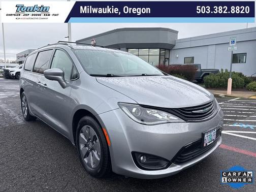 2018 Chrysler Pacifica Hybrid Touring L