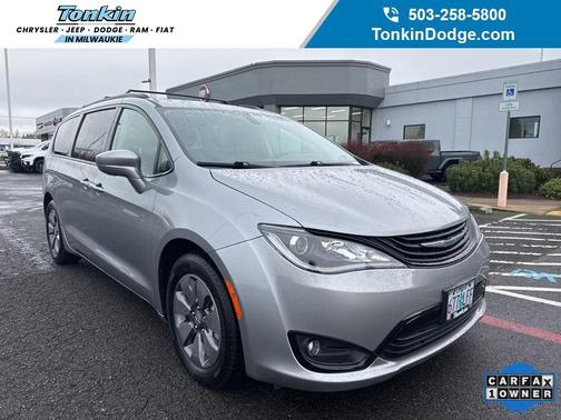 2018 Chrysler Pacifica Hybrid Touring L