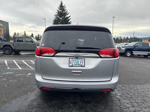 2018 Chrysler Pacifica Hybrid Touring L