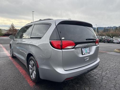 2018 Chrysler Pacifica Hybrid Touring L