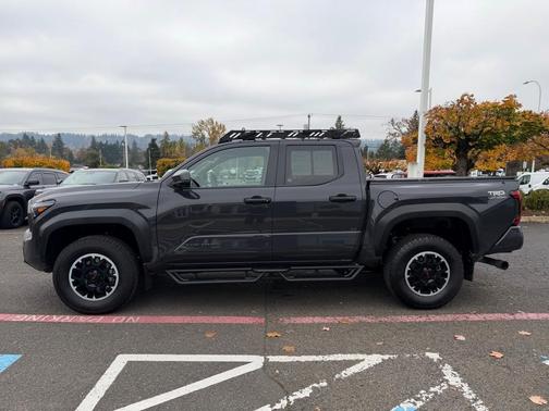 2024 Toyota Tacoma TRD Off Road