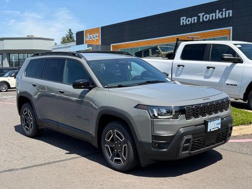 Sting Gray Clearcoat 2026 Jeep Cherokee LAREDO/LIMITED