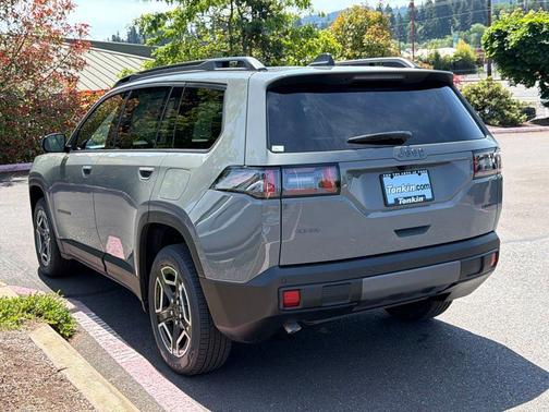 Sting Gray Clearcoat 2026 Jeep Cherokee LAREDO/LIMITED