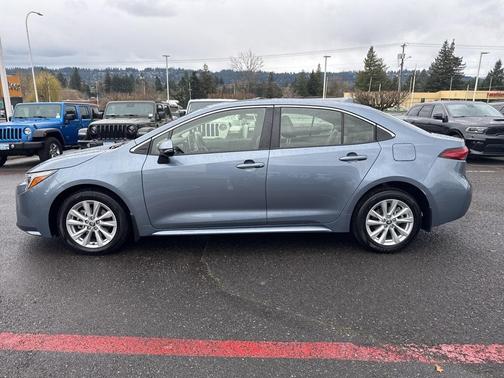 2024 Toyota Corolla Hybrid XLE