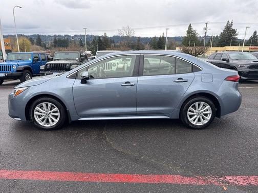 2024 Toyota Corolla Hybrid XLE