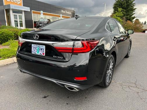 2017 Lexus ES 350 Base