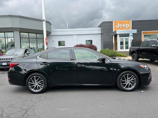 2017 Lexus ES 350 Base