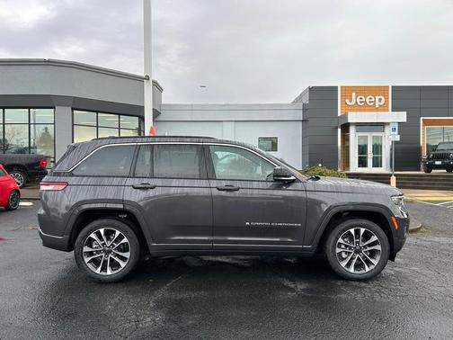 2025 Jeep Grand Cherokee Overland