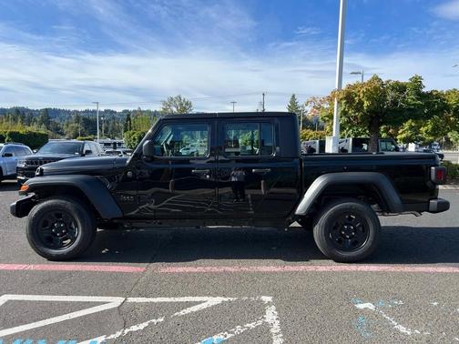 2025 Jeep Gladiator Sport