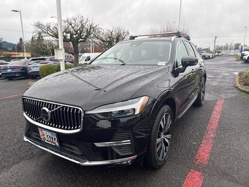 2023 Volvo XC60 B5 Plus Bright Theme