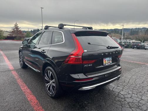 2023 Volvo XC60 B5 Plus Bright Theme