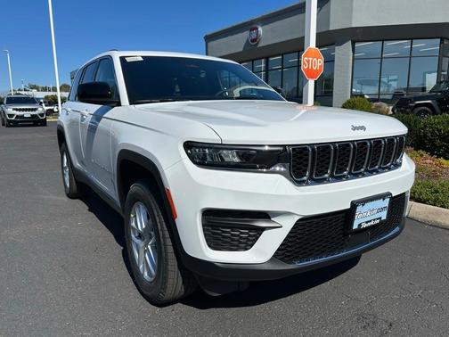 2025 Jeep Grand Cherokee Laredo X