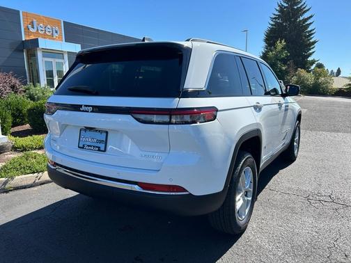 2025 Jeep Grand Cherokee Laredo X
