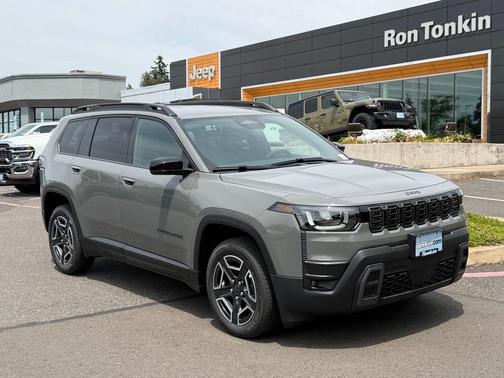 Sting Gray Clearcoat 2026 Jeep Cherokee LAREDO/LIMITED