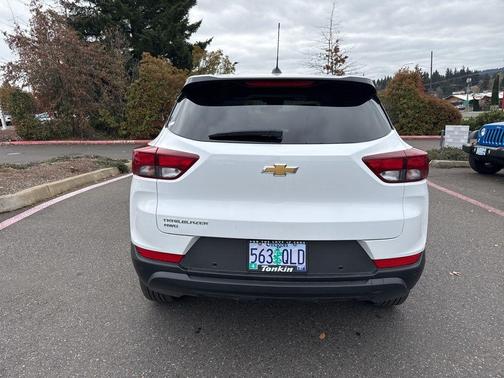 Summit White 2025 Chevrolet Trailblazer LS
