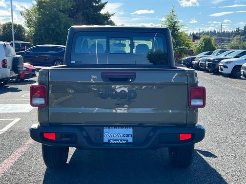 2025 Jeep Gladiator Sport