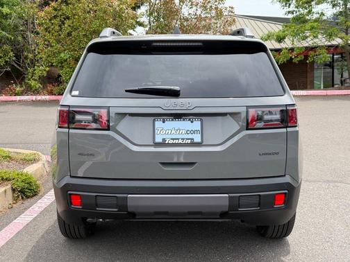 Sting Gray Clearcoat 2026 Jeep Cherokee LAREDO/LIMITED