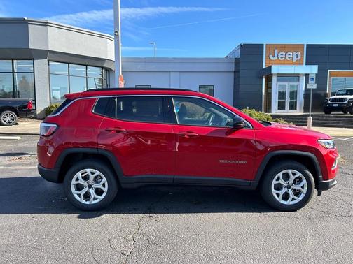 2025 Jeep Compass Latitude